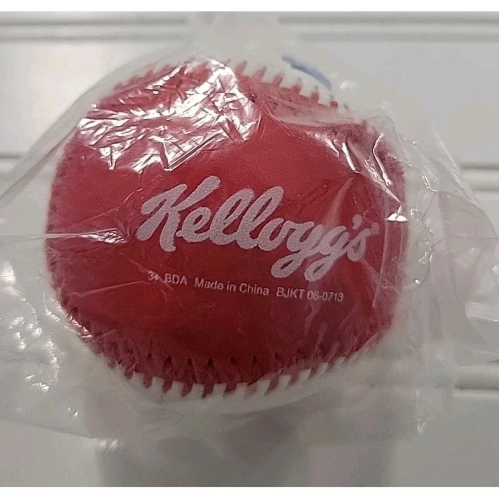 Kelloggs‎ Keebler Tony the Tiger Hispanic Heritage Family Day Baseball NEW